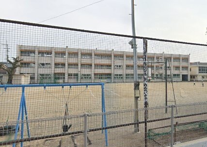 香美市立山田小学校(小学校)まで1051m ヴェルディハイツ B棟
