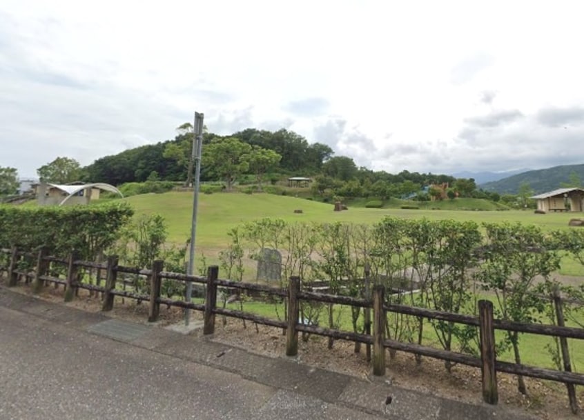 秦山公園(公園)まで1060m 昌世マンションⅡ