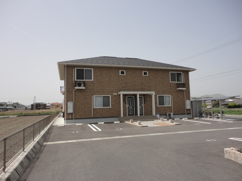 駐車場 セゾンコートⅡ 春・夏 夏