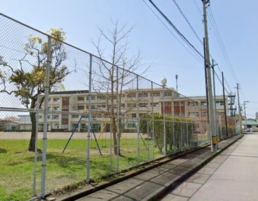 香南市立野市東小学校(小学校)まで2007m ラズベリー