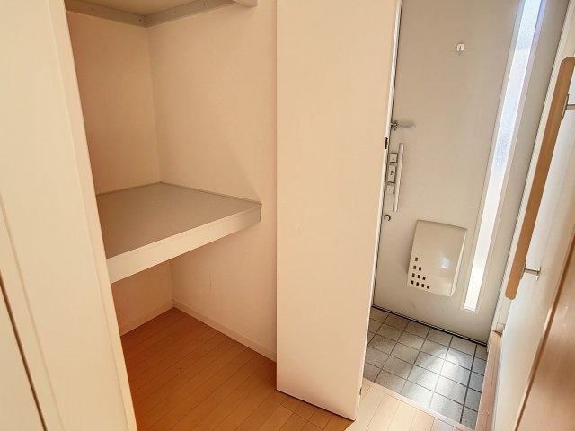 2024年1月撮影 シャーメゾン グラシャス B棟