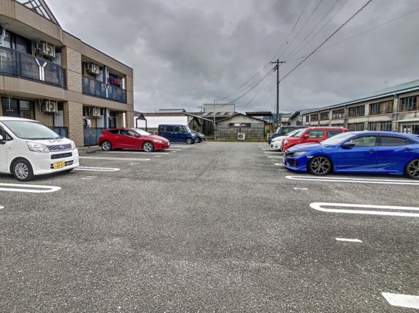 2023年7月撮影 フローラル・アベニュー参番館