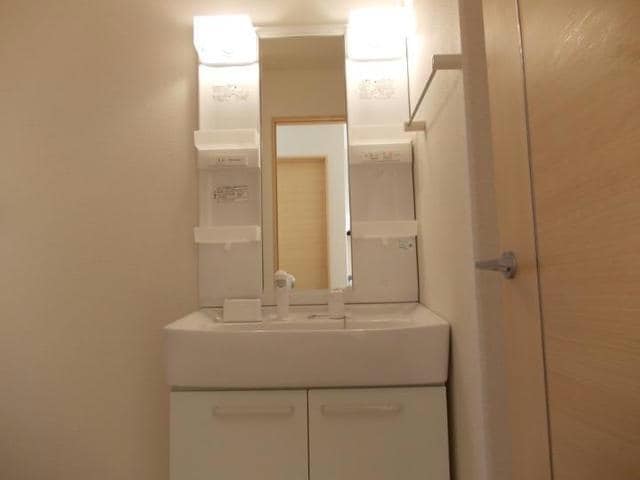  ブルックヴィラB