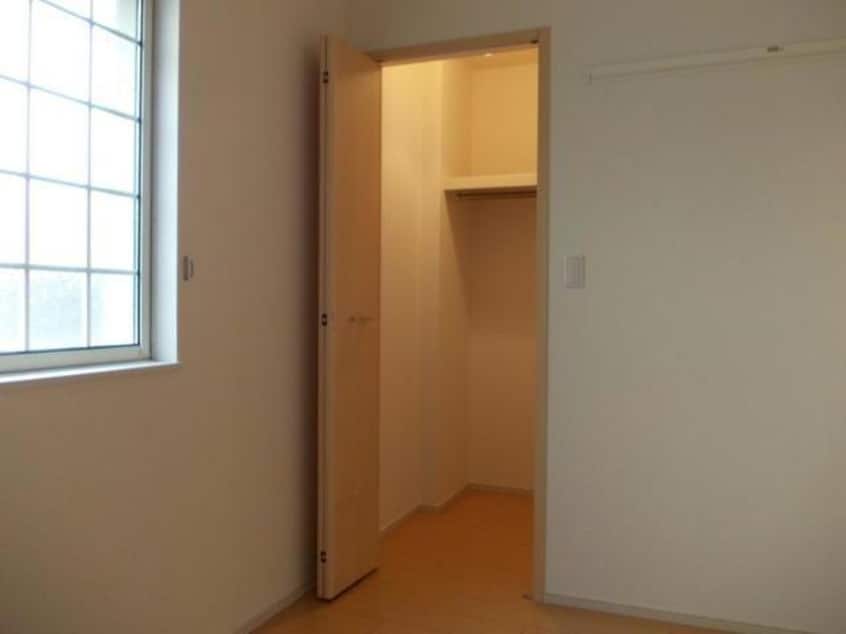  ブルックヴィラB