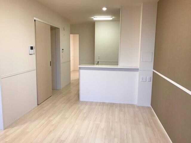  アヴァンス・アカツカ