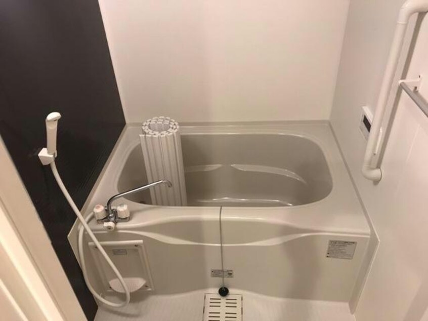  アヴァンス・アカツカ