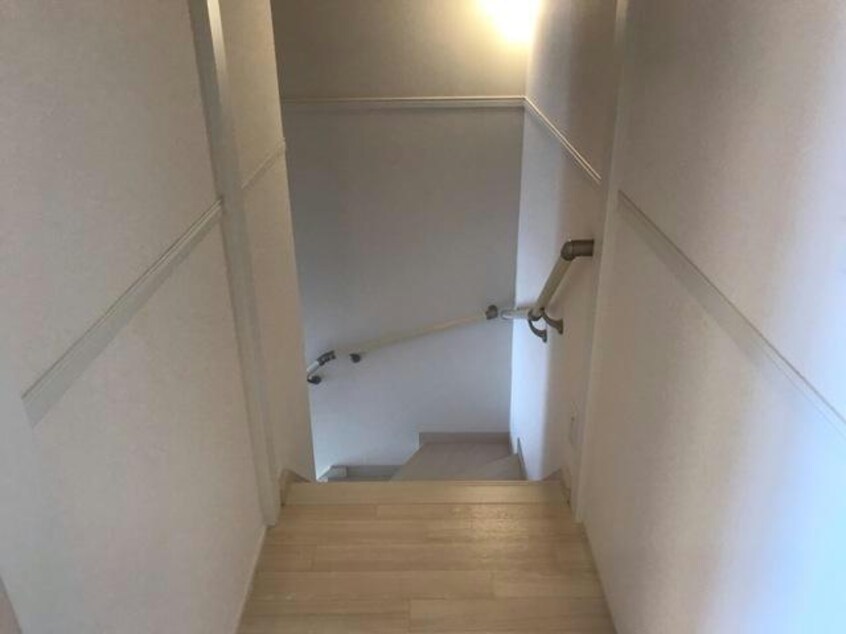  アヴァンス・アカツカ