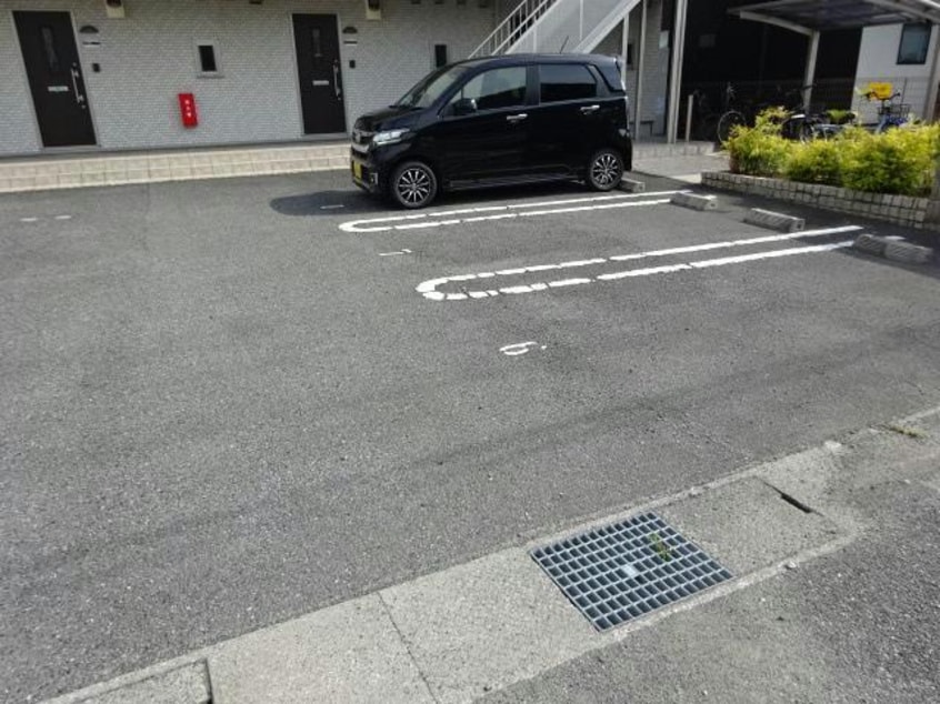  丸萬三番館