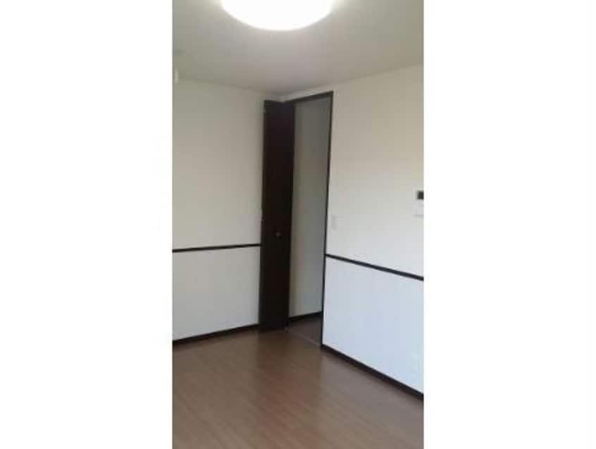  丸萬三番館