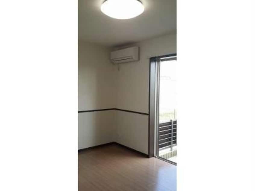  丸萬三番館