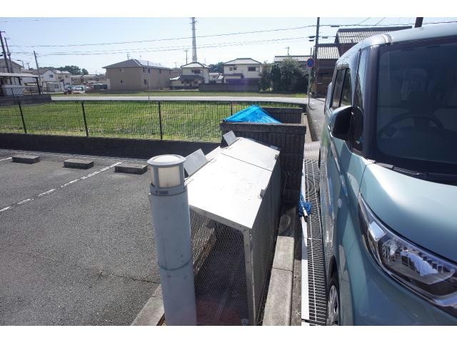 アベニール中島