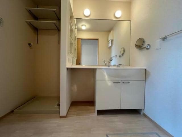  シロフィーマ　メゾン　B棟