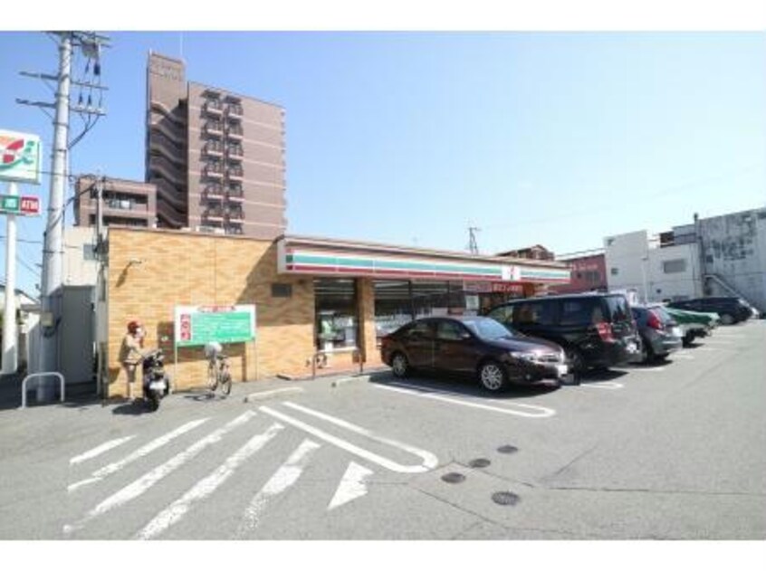 セブンイレブン姫路飾磨清水1丁目店(コンビニ)まで306m マンション鳩岡