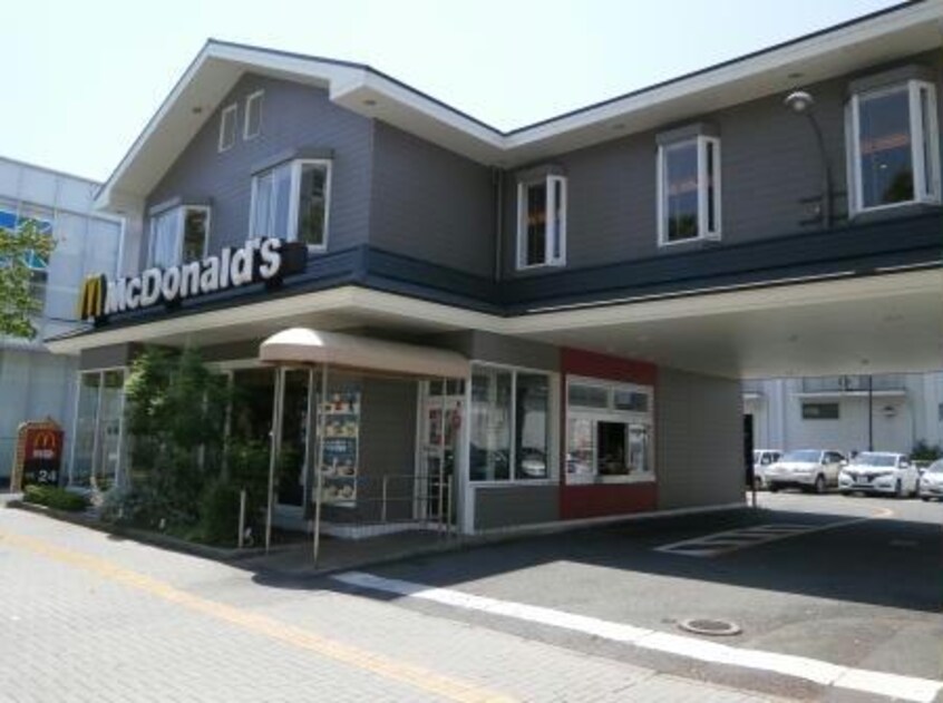 マクドナルド姫路駅南店(その他飲食（ファミレスなど）)まで371m サクシード姫路駅南