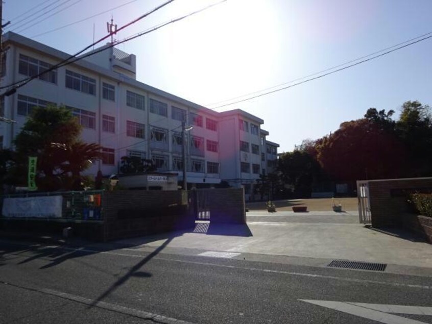 姫路市立荒川小学校(小学校)まで674m サニーパーク