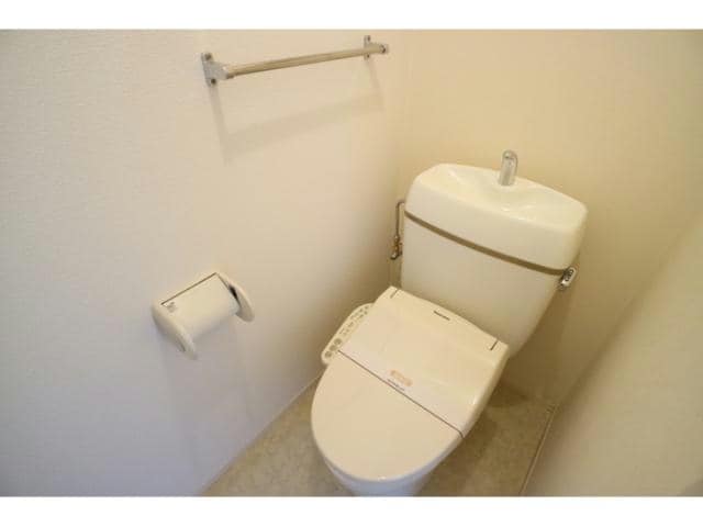  セジュール亀山　A棟