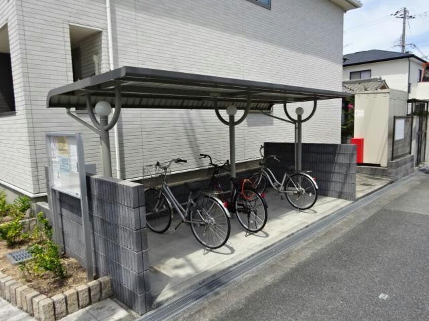  アルモニー・M