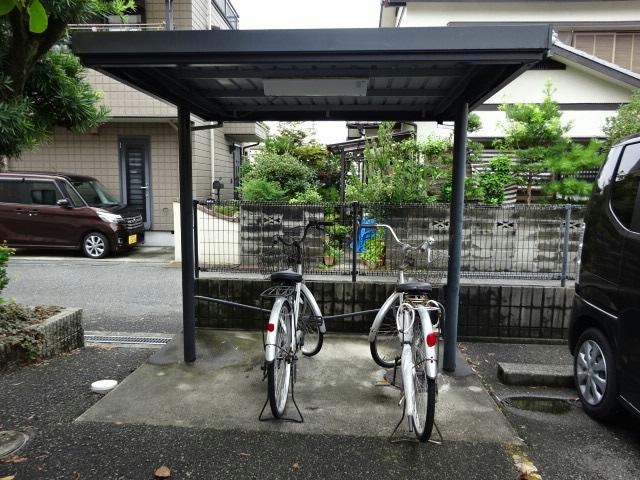  メゾンファミーユ　A