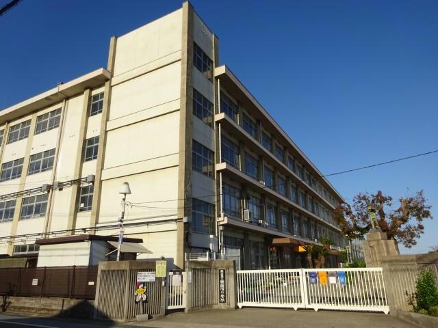 姫路市立英賀保小学校(小学校)まで978m ウィット英賀保