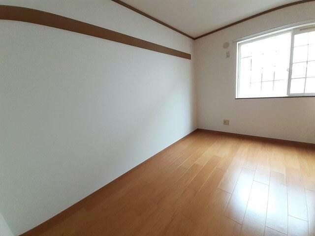  クレストール上野田　A