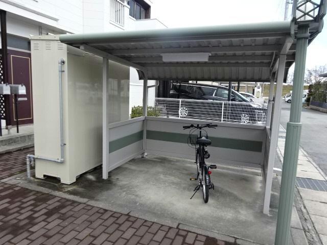  クレストール上野田　B