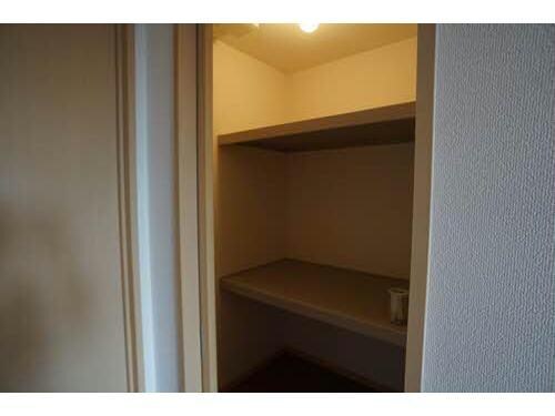  シャーメゾン上野田 A