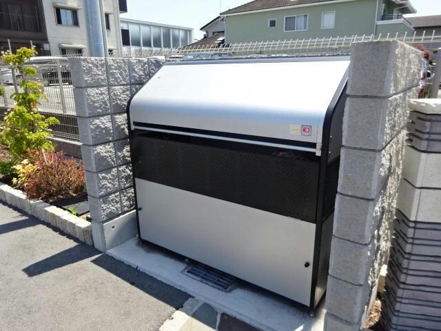  メゾン　ド　シュシュ　ウェスト