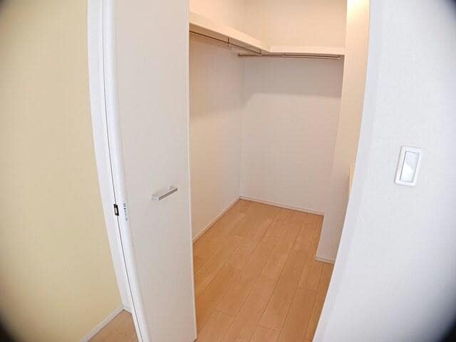  メゾン　ド　シュシュ　ウェスト