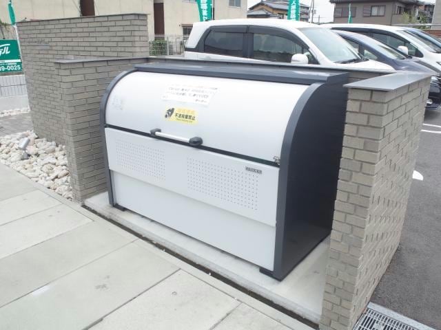  シャーメゾン　La・Fami