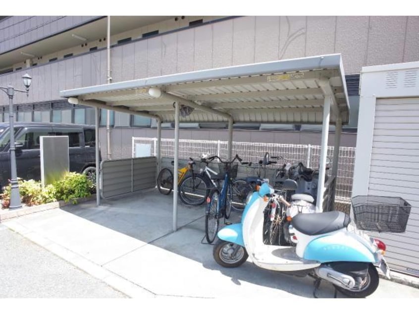  フィオーレ西庄B