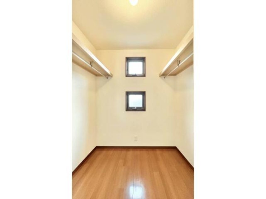  シャーメゾン阿成　B