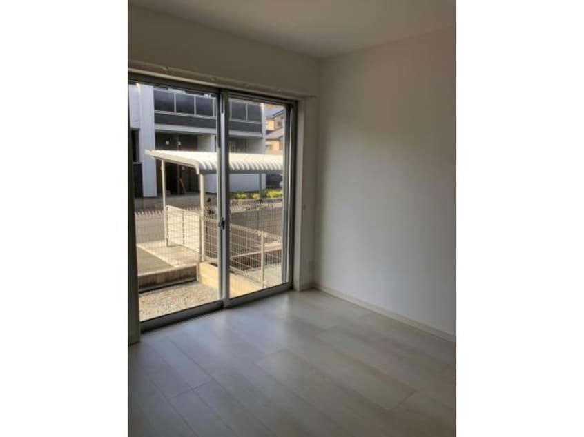 1階洋室 ガレージロタス井ノ口