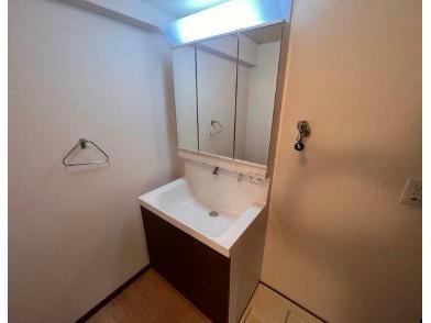  ロワイヤル京見橋