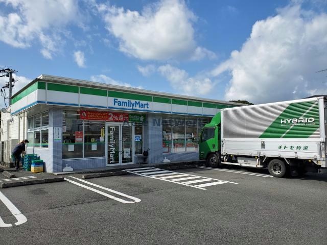ファミリーマート都城小松原店(コンビニ)まで667m 日豊本線/都城駅 徒歩13分 2階 築27年