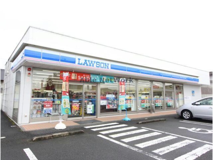 ローソン都城鷹尾二丁目店(コンビニ)まで294m Ｄコート鷹尾