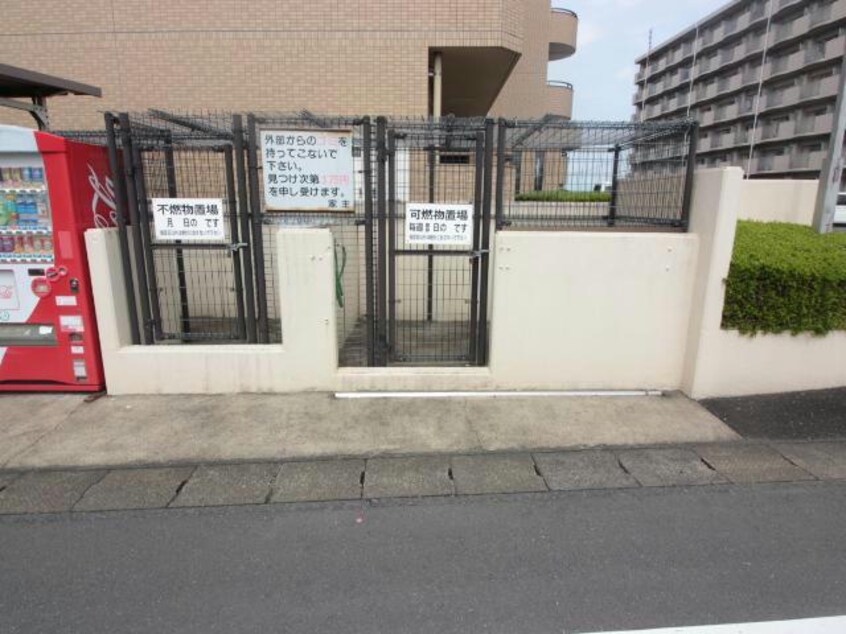  日豊本線/三股駅 徒歩35分 3階 築28年