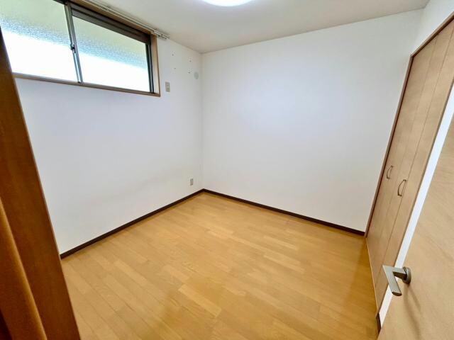  クレッセルコリナ六番館