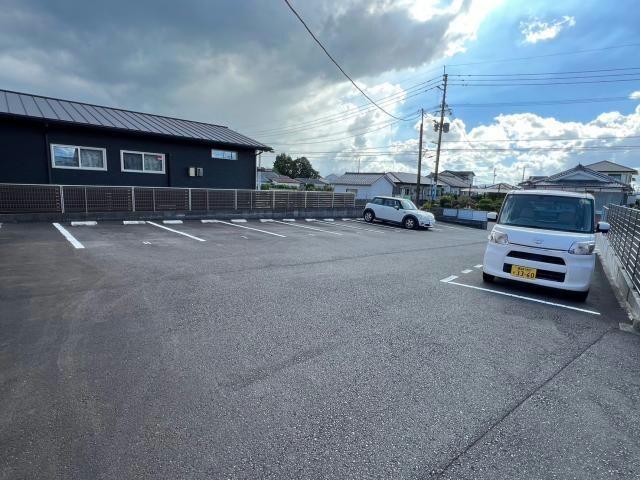  ラ・ルーチェ郡元 A棟