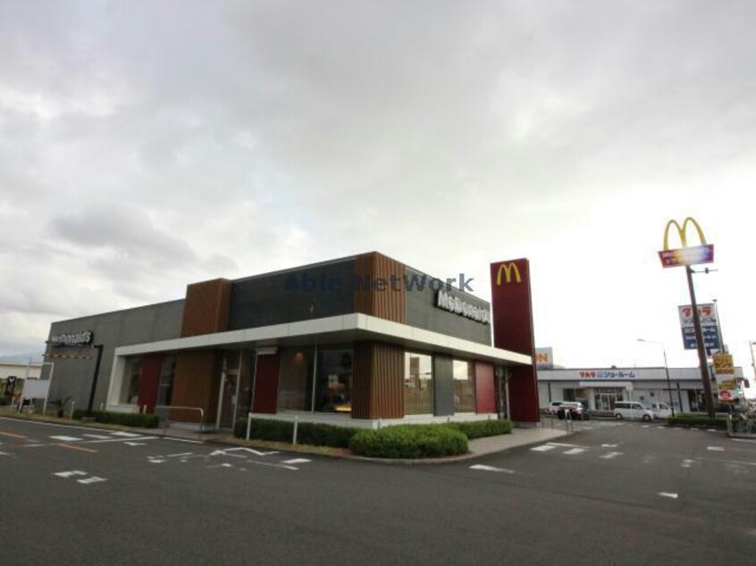 マクドナルド都城インター店(その他飲食（ファミレスなど）)まで483m グランブルー　A