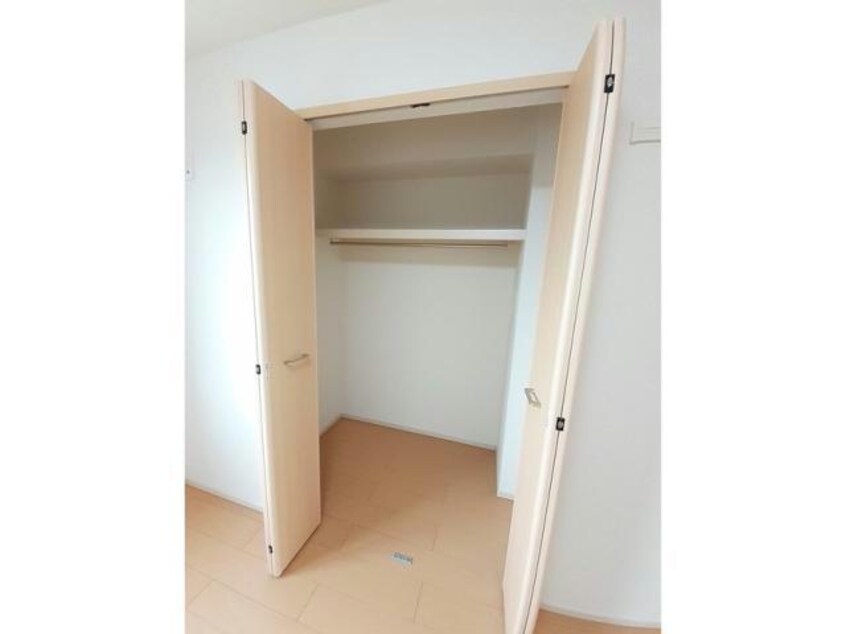  メゾンオーブA棟