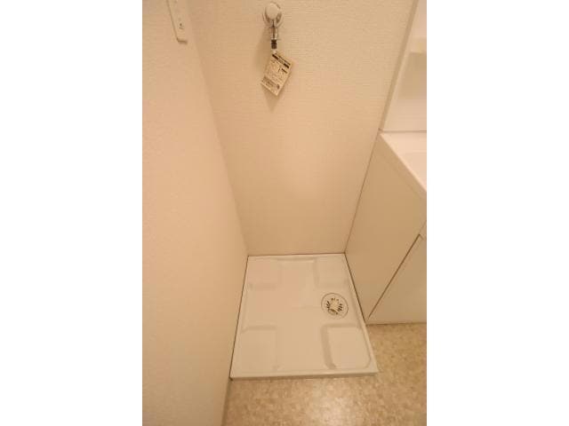 洗濯機置き場 リデアル顕徳