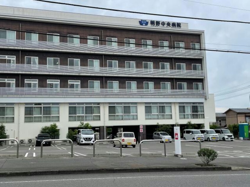 医療法人社団唱和会明野中央病院(病院)まで898m グレンディールⅢⅣ　Ⅲ