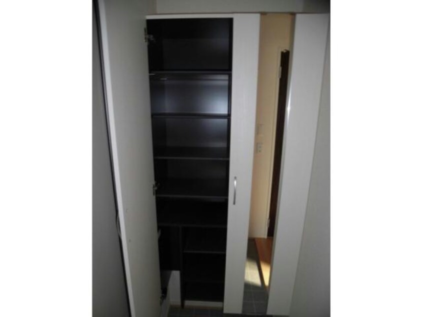 シューズボックス モンペルジュ