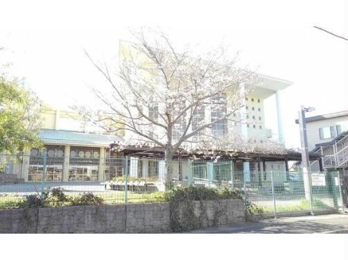 大分市立大在西小学校(小学校)まで608m オレンジハウス