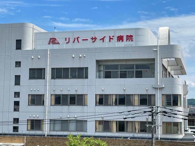 医療法人社団青樹会リバーサイド病院(病院)まで818m SEIKO　BLD