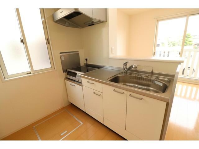 窓付きの明るい対面キッチン♪ メゾン・ド・ＴＥＲＲＡ