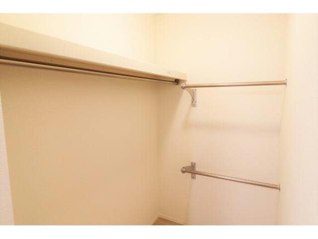  PREMILIFE萩原