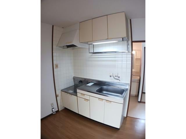  シャレーハイツ森町B