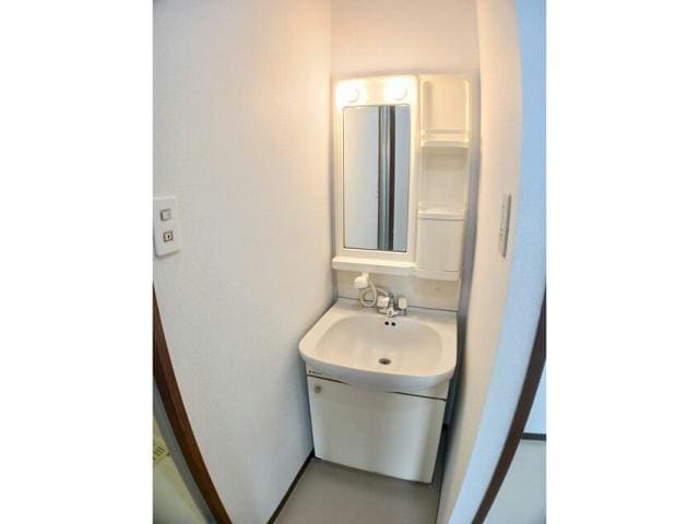  シャレーハイツ森町B