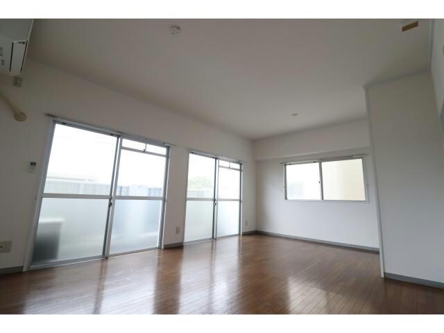  ユナイテッド明磧